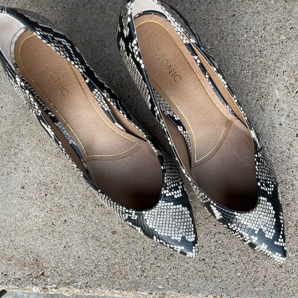 Vionic woman’s Josie natural snake leather - Picture 11 of 15